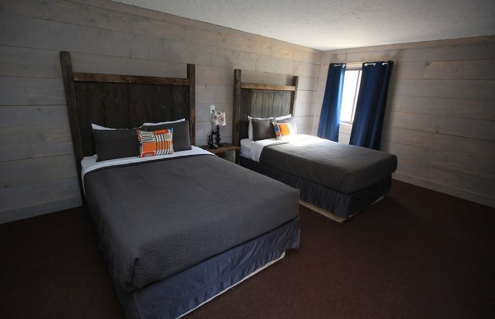 Vintage Block Inn & Suites Okoboji Eksteriør billede