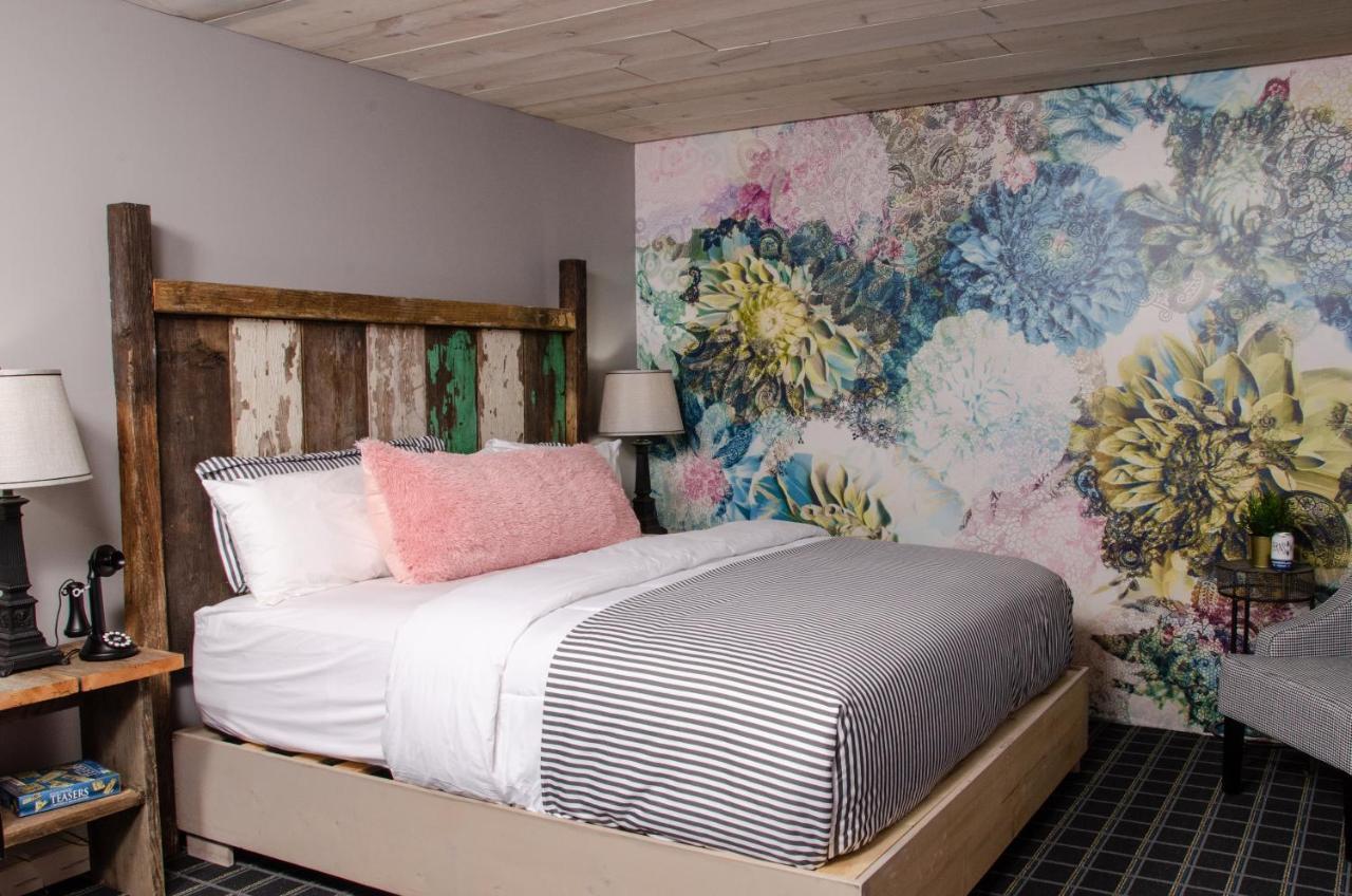 Vintage Block Inn & Suites Okoboji Eksteriør billede